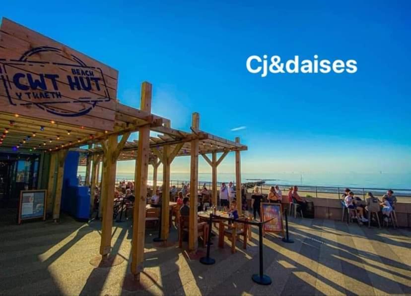 Cj & Daisies Holiday Home Престатін Екстер'єр фото